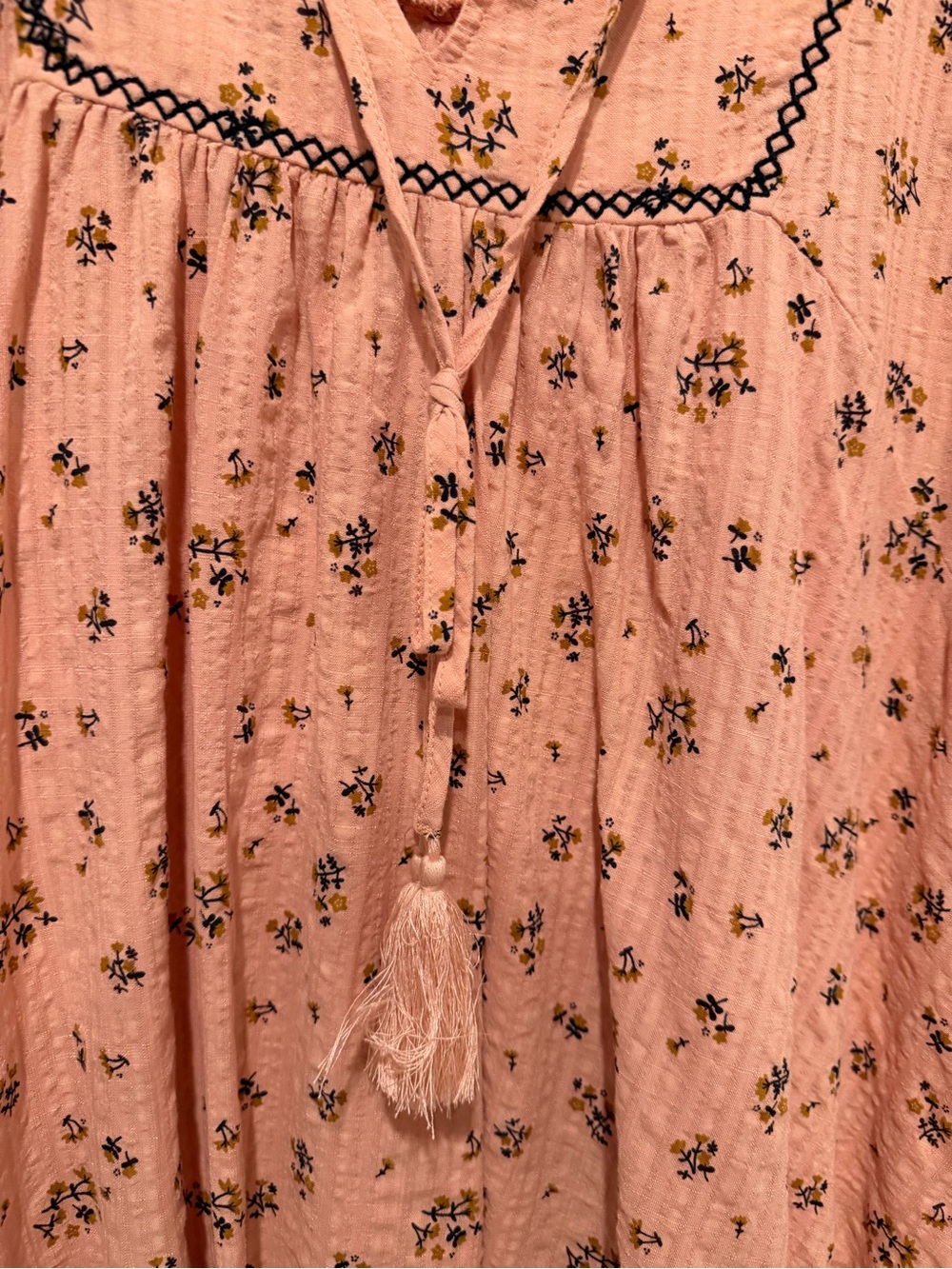 Easel Blush Floral Boho Tassel Top — Size Medium - Picture 3 of 5